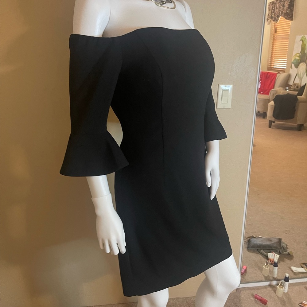 Black Halo Madigan Off the Shoulder Dress - 8 - Picture 3 of 8